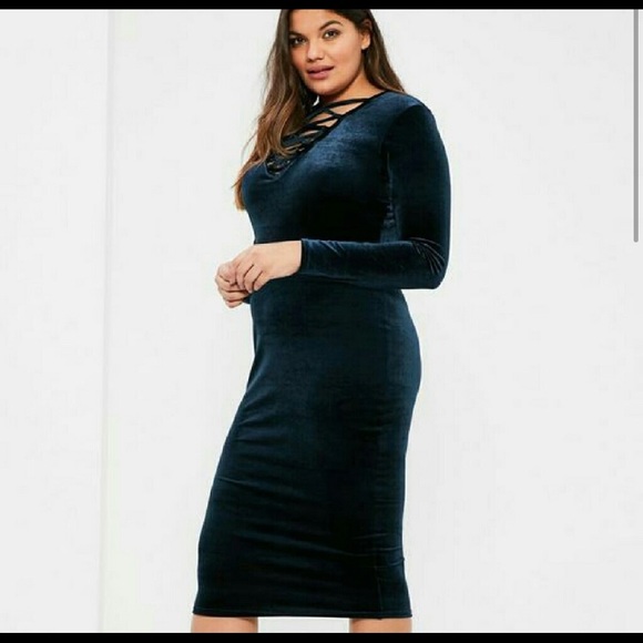 Missguided + Navy Lave Velvet Dress - Picture 3 of 3